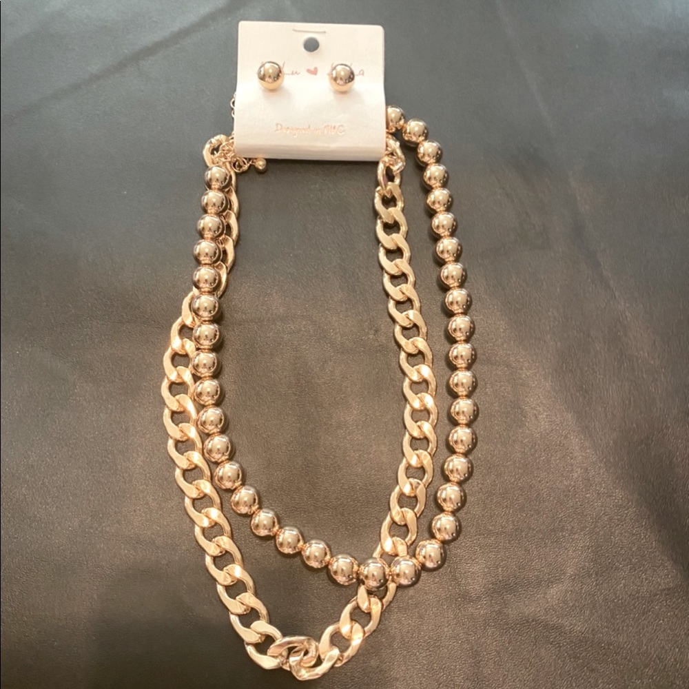 Gold Chain Necklace with earrings. Costume Jewelry.
